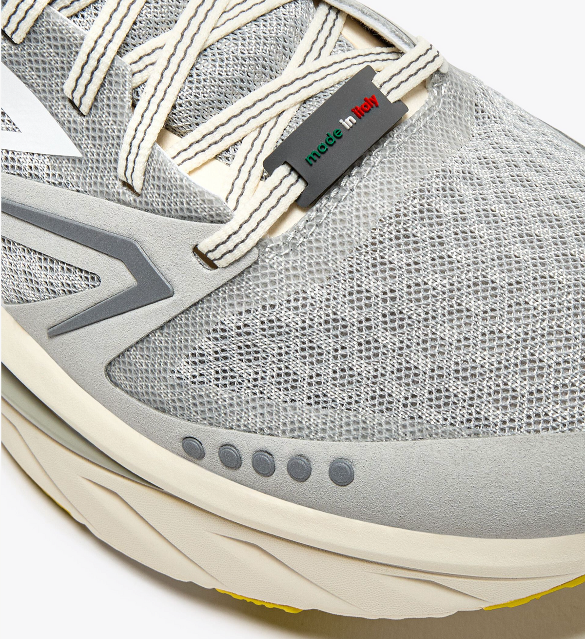 Men's Atomo V7000-2