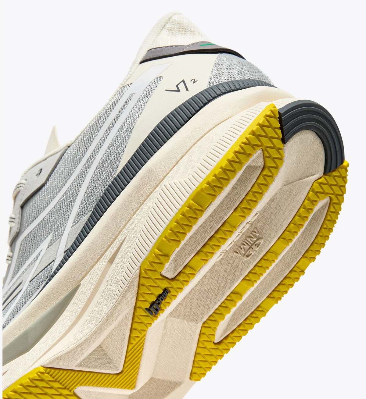Men's Atomo V7000-2